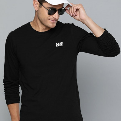 Men Black Solid Round Neck T-shirt