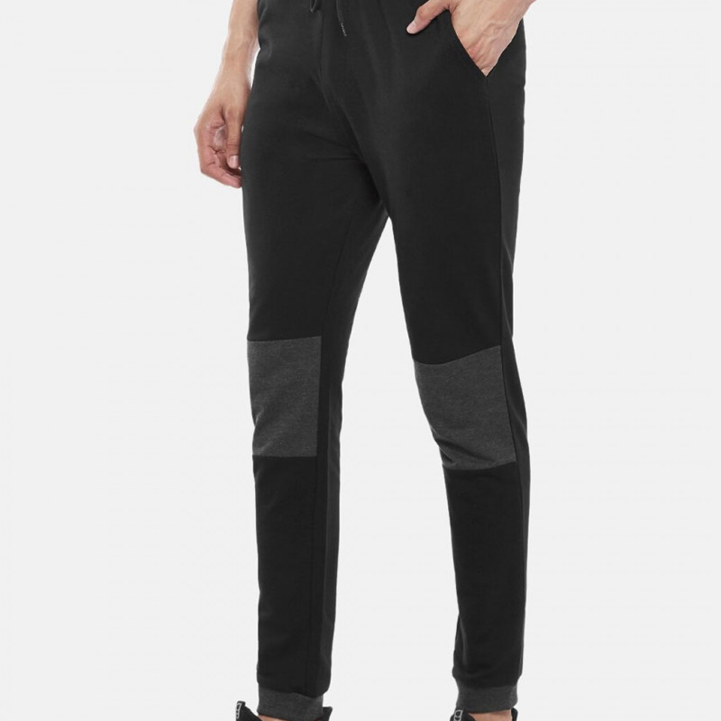 Men Black Solid Slim Fit Pure Cotton Joggers